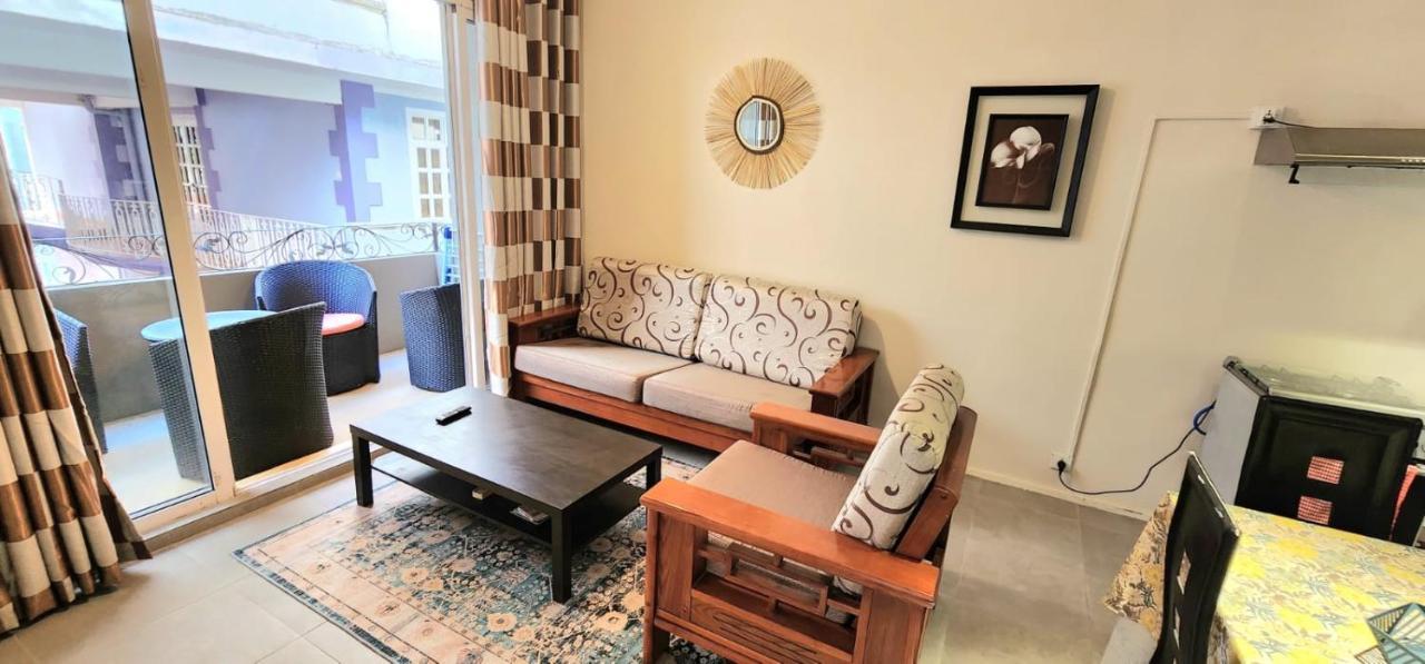 Number 5, Pebble Bay Appartments Grand Bay Luaran gambar